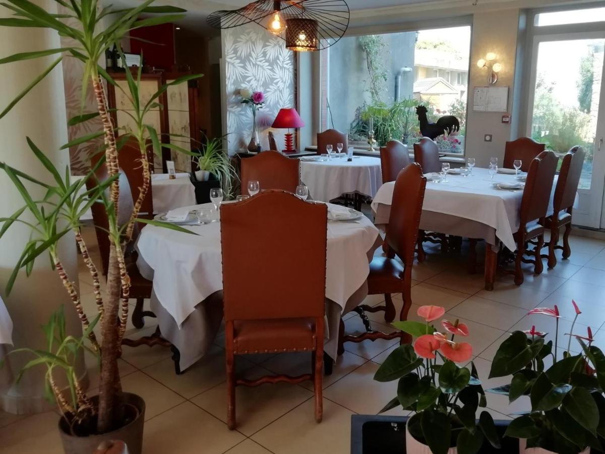 Hotel De Bretagne Dol Centre Ville - Hotel Et Restaurant ดอล-เดอ-เบรอตาญ ภายนอก รูปภาพ