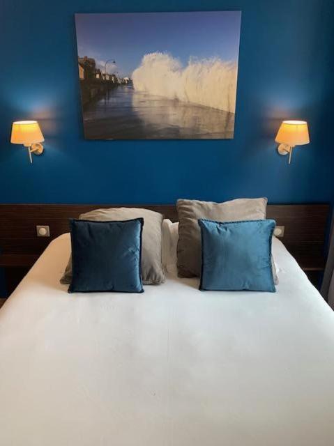Hotel De Bretagne Dol Centre Ville - Hotel Et Restaurant ดอล-เดอ-เบรอตาญ ภายนอก รูปภาพ