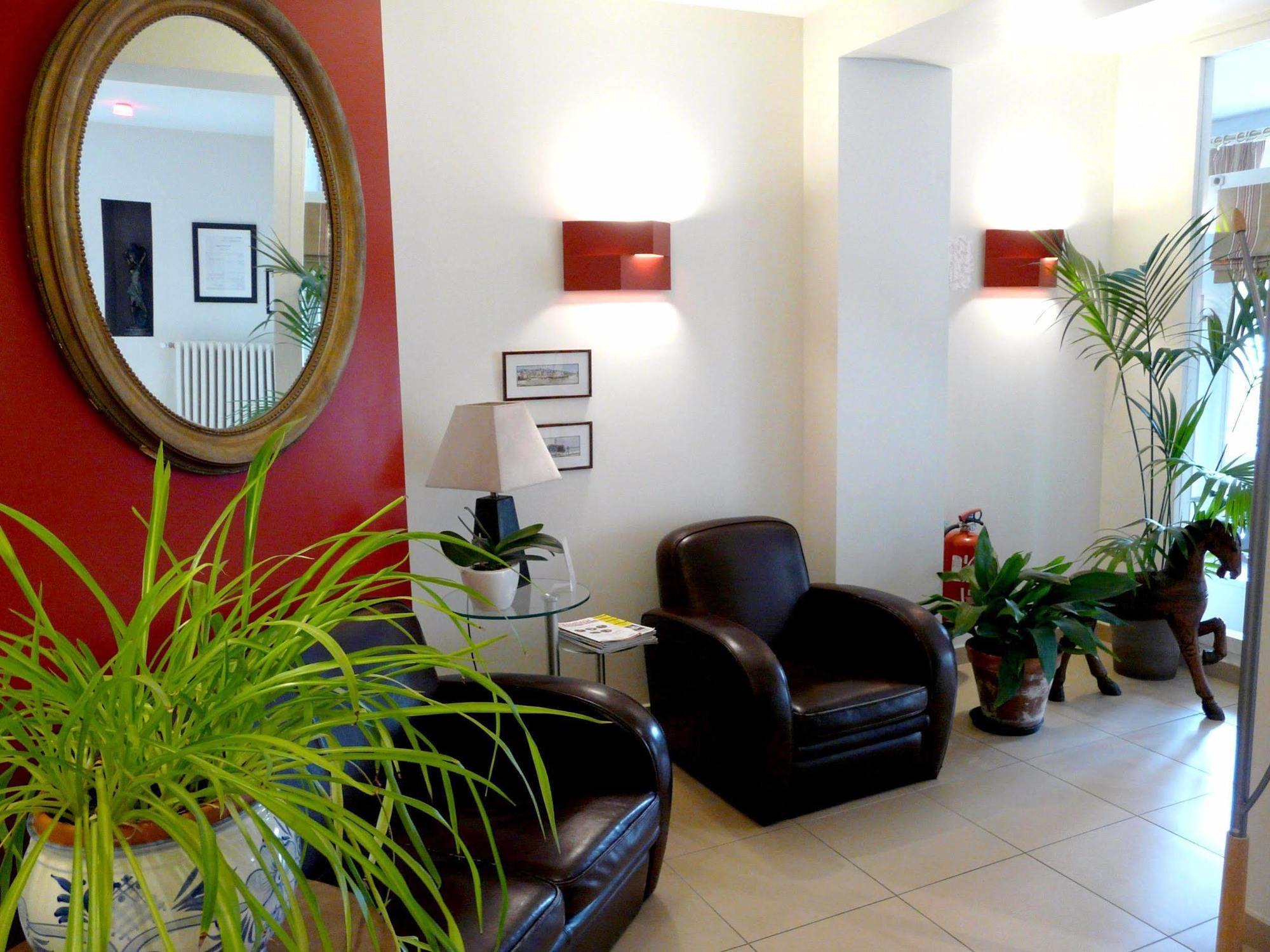 Hotel De Bretagne Dol Centre Ville - Hotel Et Restaurant ดอล-เดอ-เบรอตาญ ภายนอก รูปภาพ