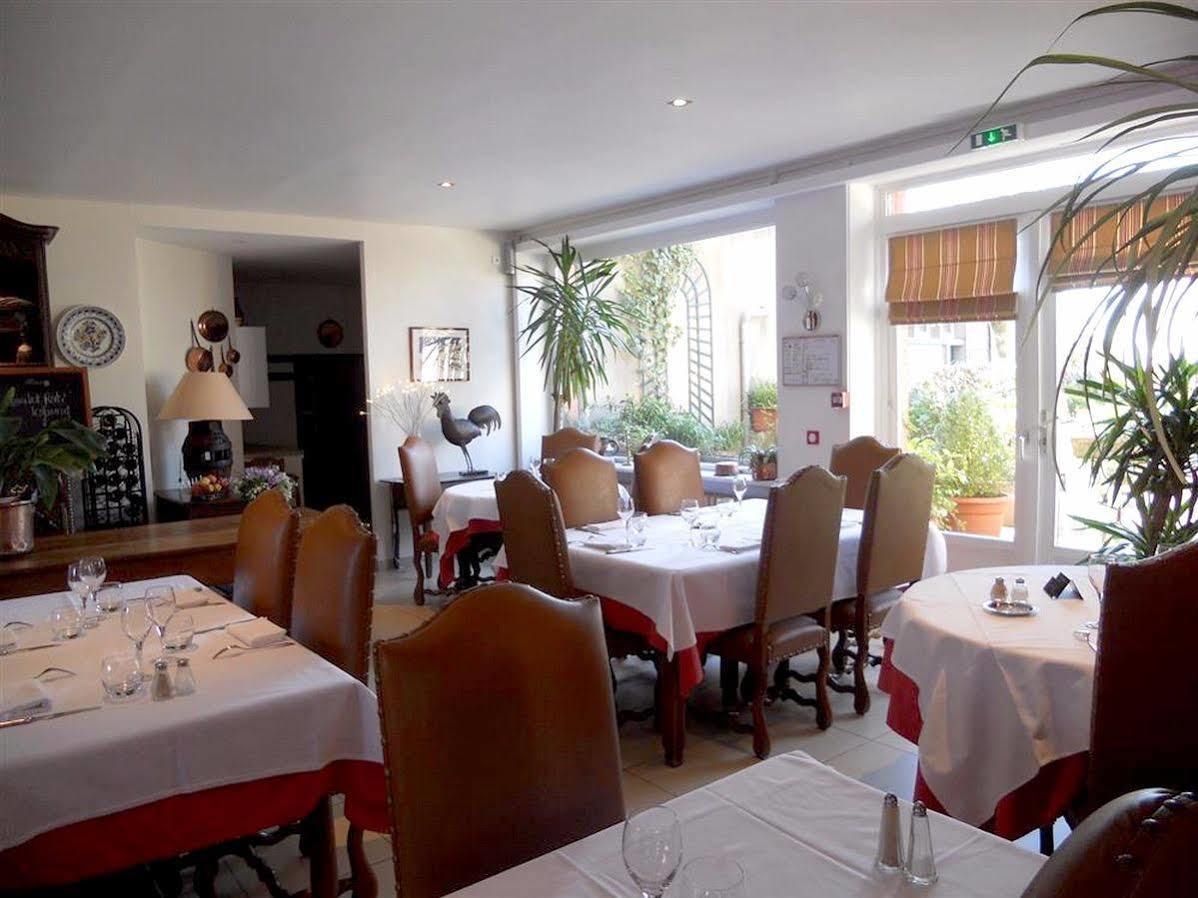 Hotel De Bretagne Dol Centre Ville - Hotel Et Restaurant ดอล-เดอ-เบรอตาญ ภายนอก รูปภาพ